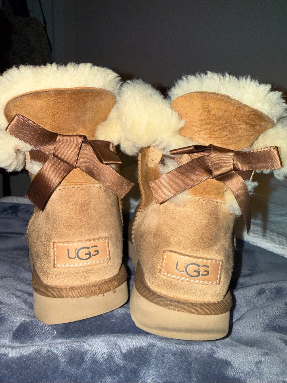 UGG Chestnut Suede Shearling Back-Bow Short Boots - Chestnut